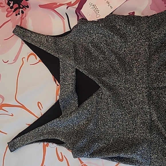 She + Sky Boutique Silver / Gray Sparkle Romper Size Small NWT - Picture 6 of 6